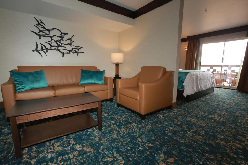Ute Mountain Casino Hotel - Junior Suite With Balcony