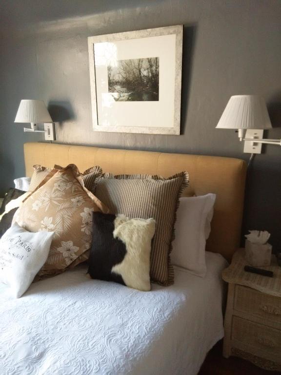 Off Broadway B & B photo