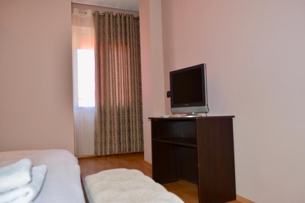 Hotel Gjilani - Image 3