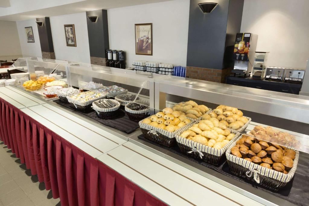 Travelodge by Wyndham Montreal Centre - Resim 11