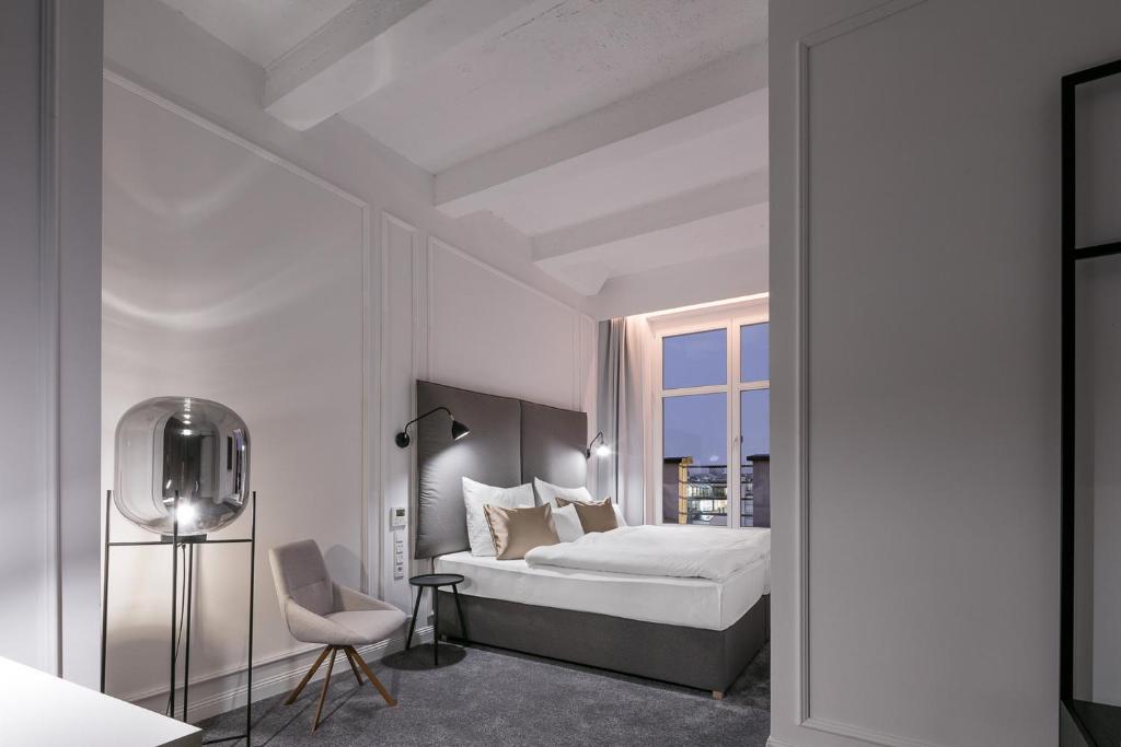 Pytloun Boutique Hotel Prague - Junior Suite With Spa Bath And Terrace
