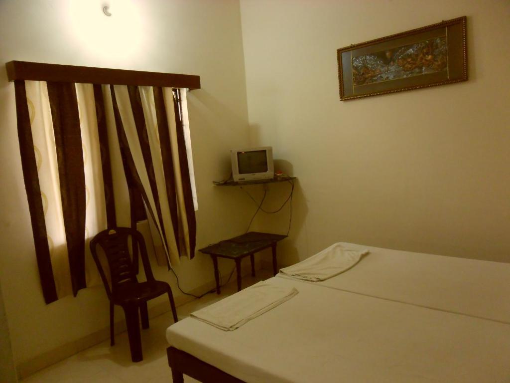 Postel nebo postele na pokoji v ubytování Hotel Sidhartha Walking Distance From TajMahal