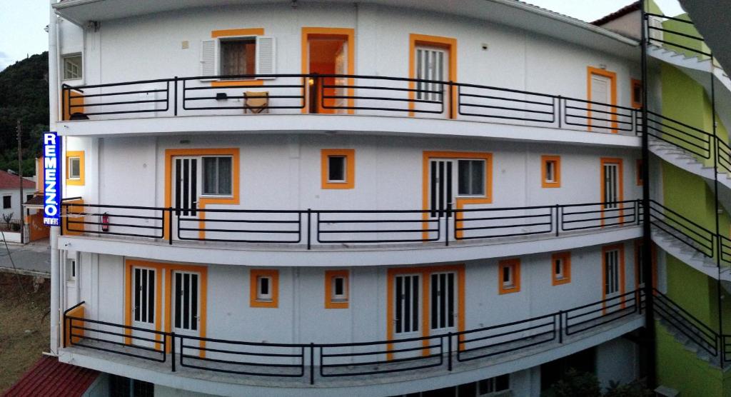 Remezzo Apartments - 14