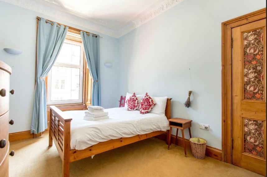 Brunswick Street - Central traditional Edinburgh flat