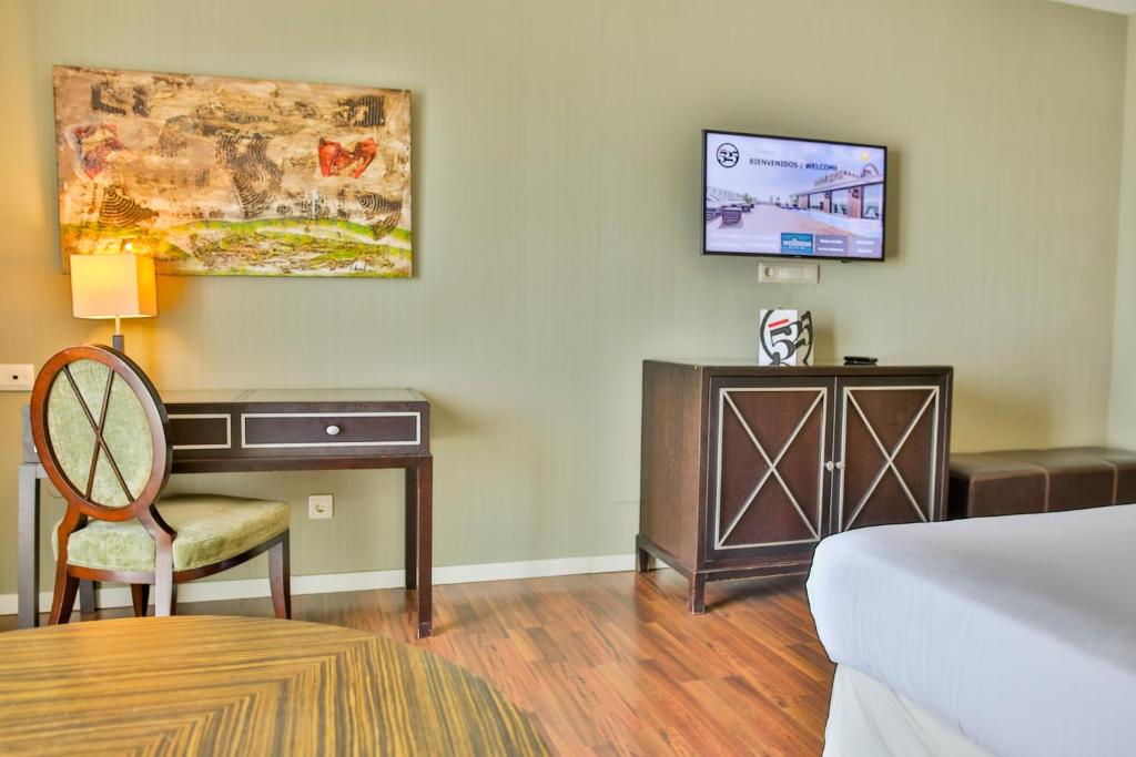 Hotel 525 - Double Or Twin Room - Cycling Package