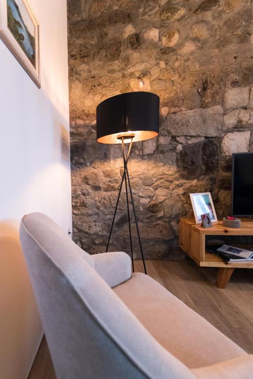 TV a/nebo společenská místnost v ubytování Azaleas Guest House