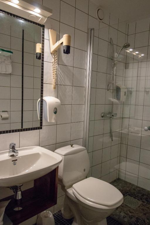 Koupelna v ubytování Lakselv Hotel