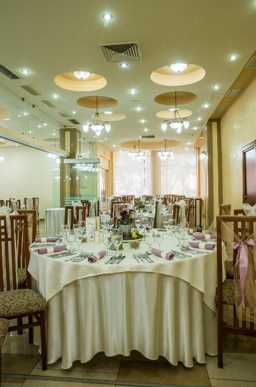 Restaurace v ubytování Hotel Traian