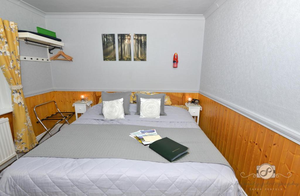 Postel nebo postele na pokoji v ubytování Rosedale Bed and Breakfast
