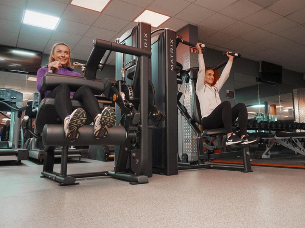 Fitness centrum a/nebo fitness zařízení v ubytování Claregalway Hotel