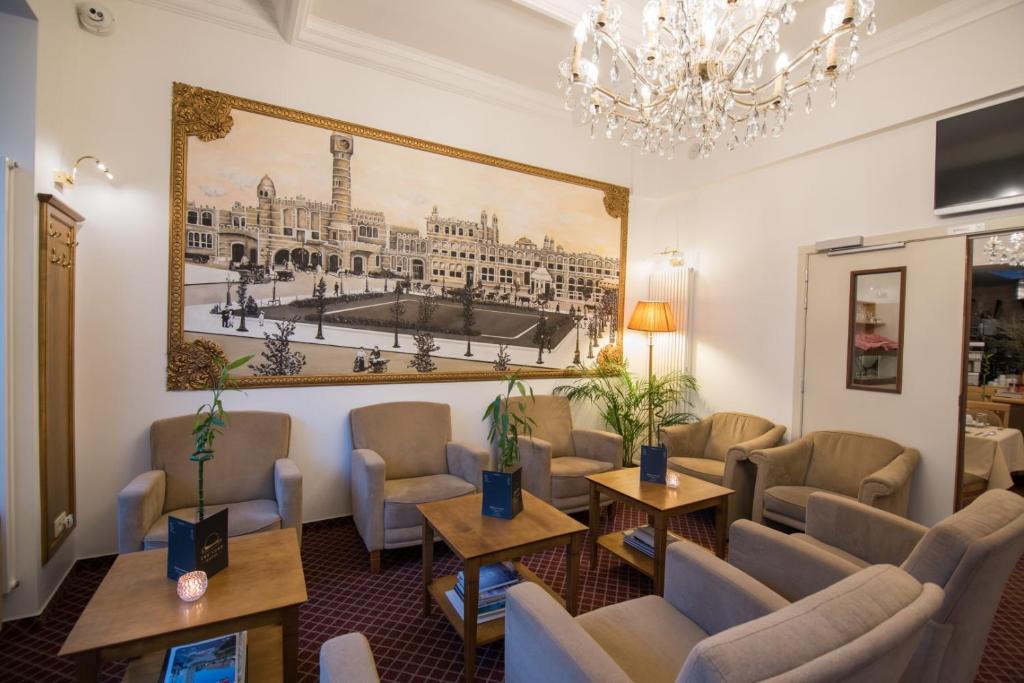 Posezení v ubytování Hotel The Lord