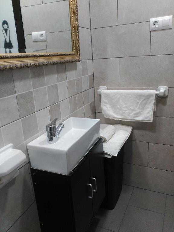 Kúpeľňa v ubytovaní ESTUDIO FAMILIAR En EZCARAY