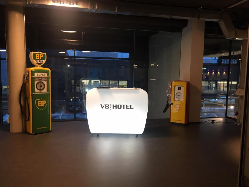 Certifikát, hodnocení, plakát nebo jiný dokument vystavený v ubytování V8 HOTEL Motorworld Region Stuttgart