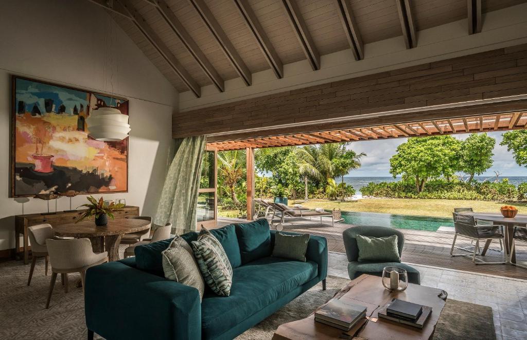 Bazén v ubytování Four Seasons Resort Seychelles at Desroches Island nebo v jeho okolí