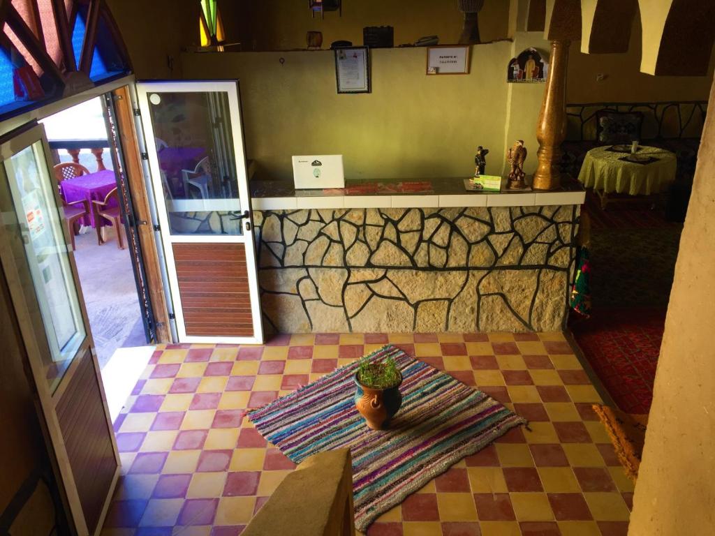 Kuchyň nebo kuchyňský kout v ubytování Dounia Hostel