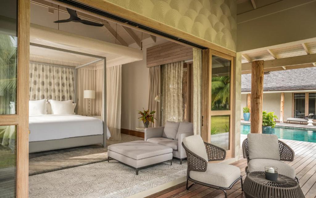 Bazén v ubytování Four Seasons Resort Seychelles at Desroches Island nebo v jeho okolí