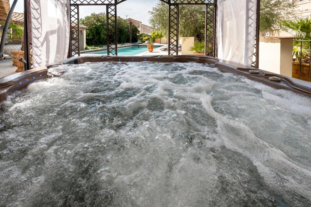 Piscine de l'établissement Mas De L'ilon ou située à proximité