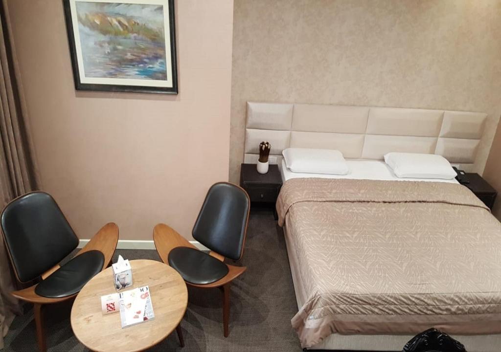 La Bohème Hotel - King Studio Met Bankbed