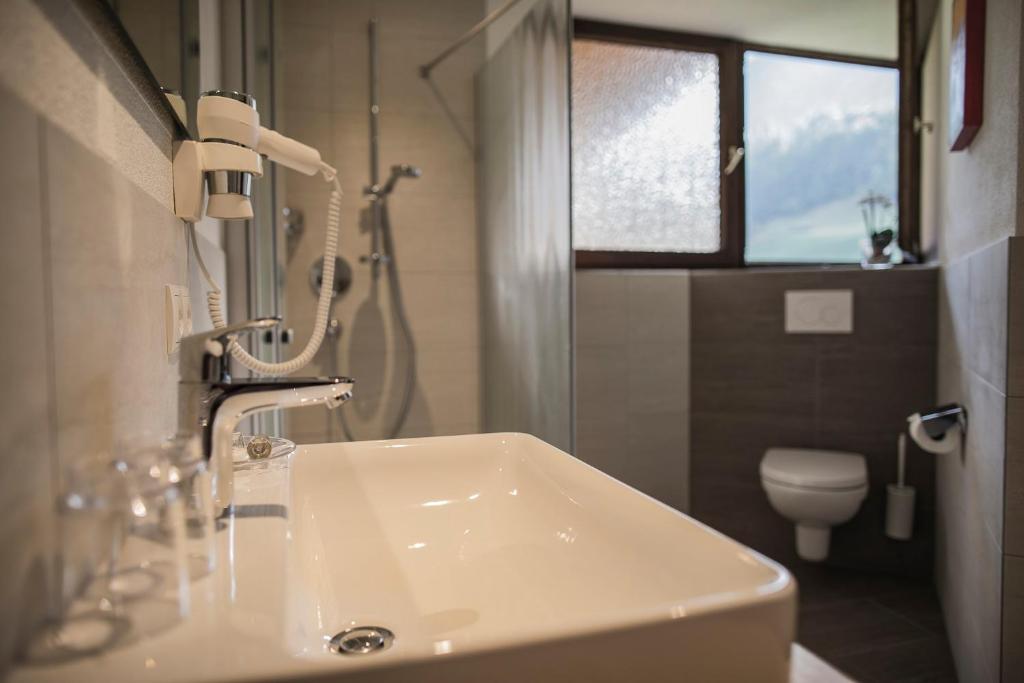 Koupelna v ubytování Hotel am Hof