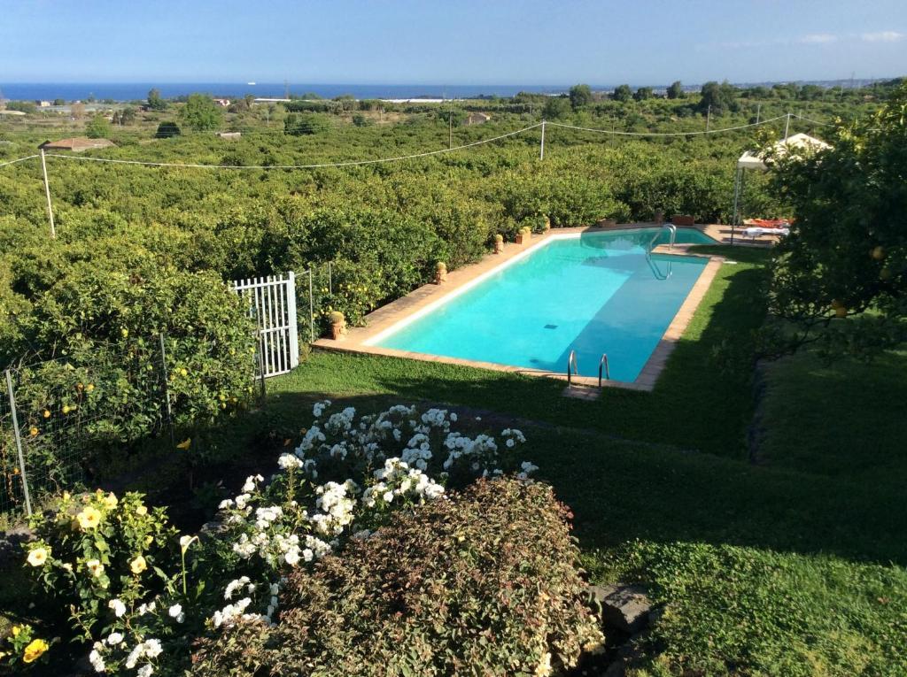 The swimming pool at or close to Borgo degli Aranci