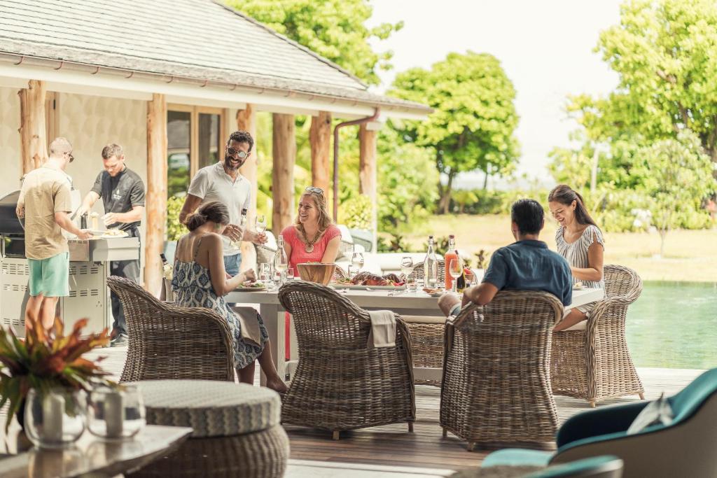Hosté ubytování Four Seasons Resort Seychelles at Desroches Island