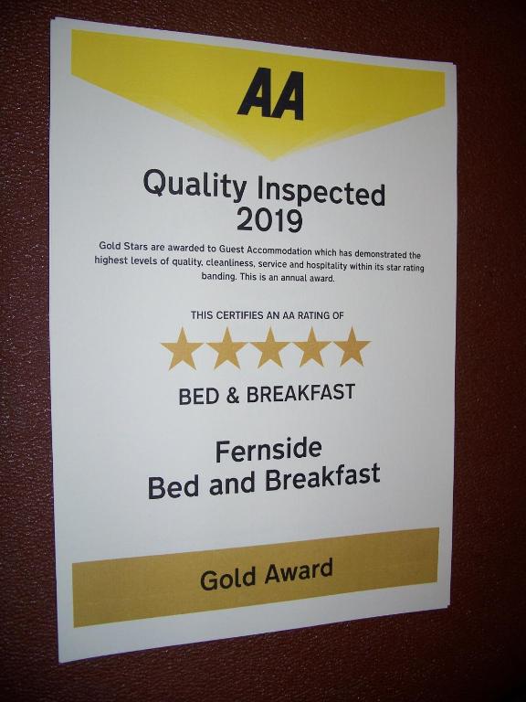 un segno per la qualità di aa ispezionato con stelle d’oro di Fernside Bed and Breakfast a Templeton