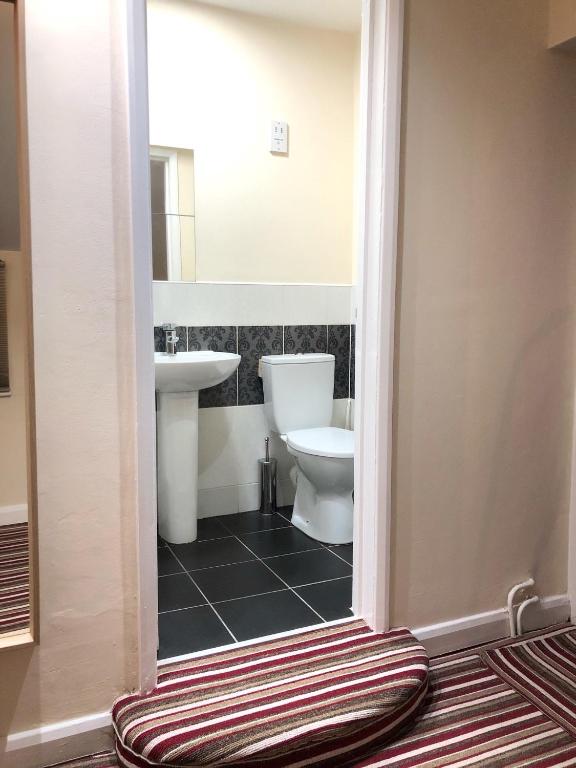STIFFORD CLAYS FARM HOTEL - Twin Room