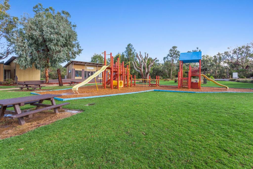 Area giochi per bambini di Rural 5 Star Villa's with Resort Amenities