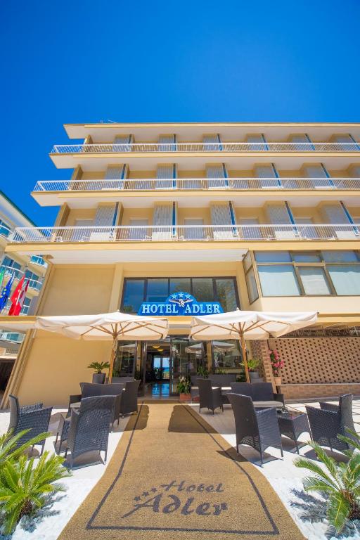 Budova, kde se hotel nachází