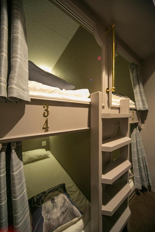 Postel nebo postele na pokoji v ubytování THE WARDROBE Hotel Shimokitazawa