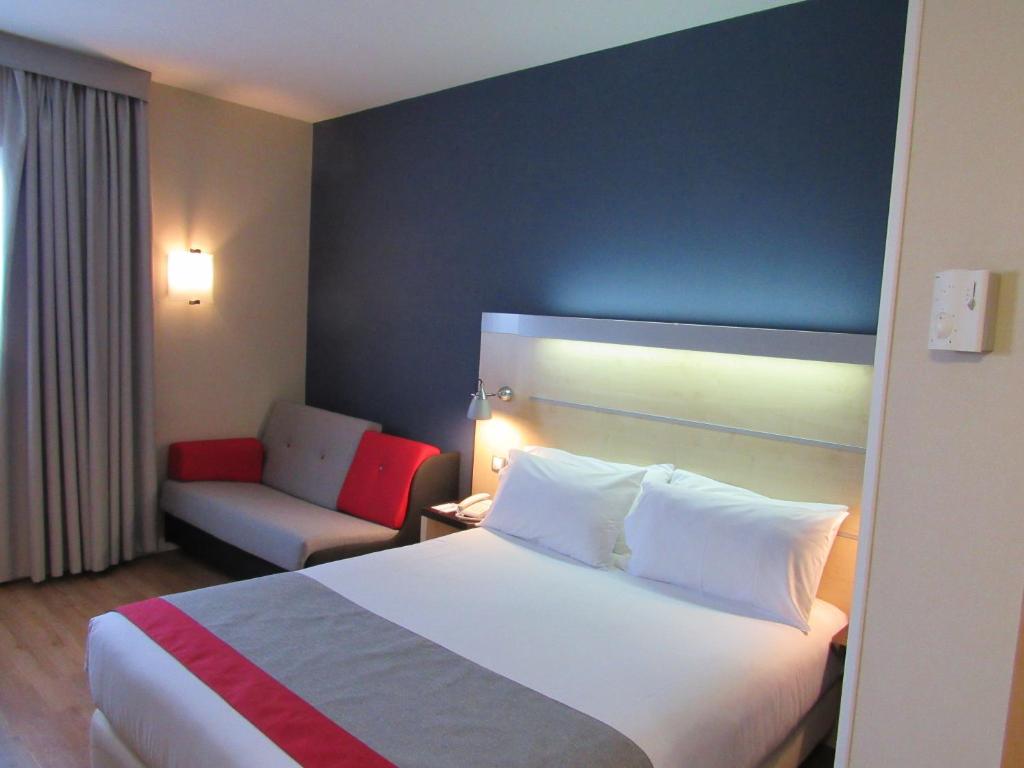 Holiday Inn Express Valencia Bonaire, an IHG Hotel, Aldaya ...