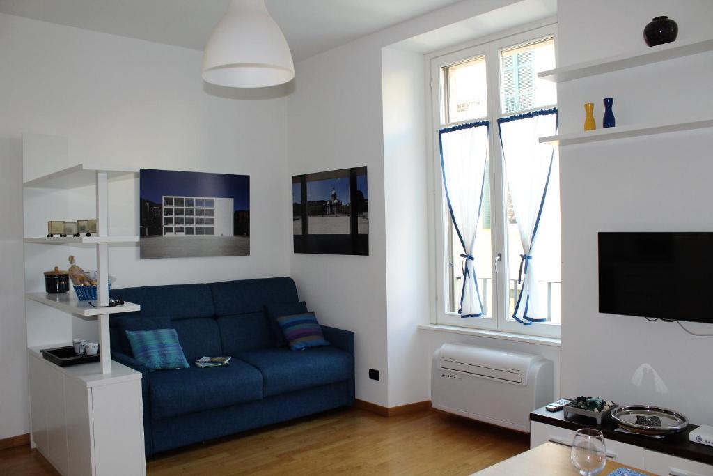 Perfect Apartment Como Italy Booking Com<script async src=