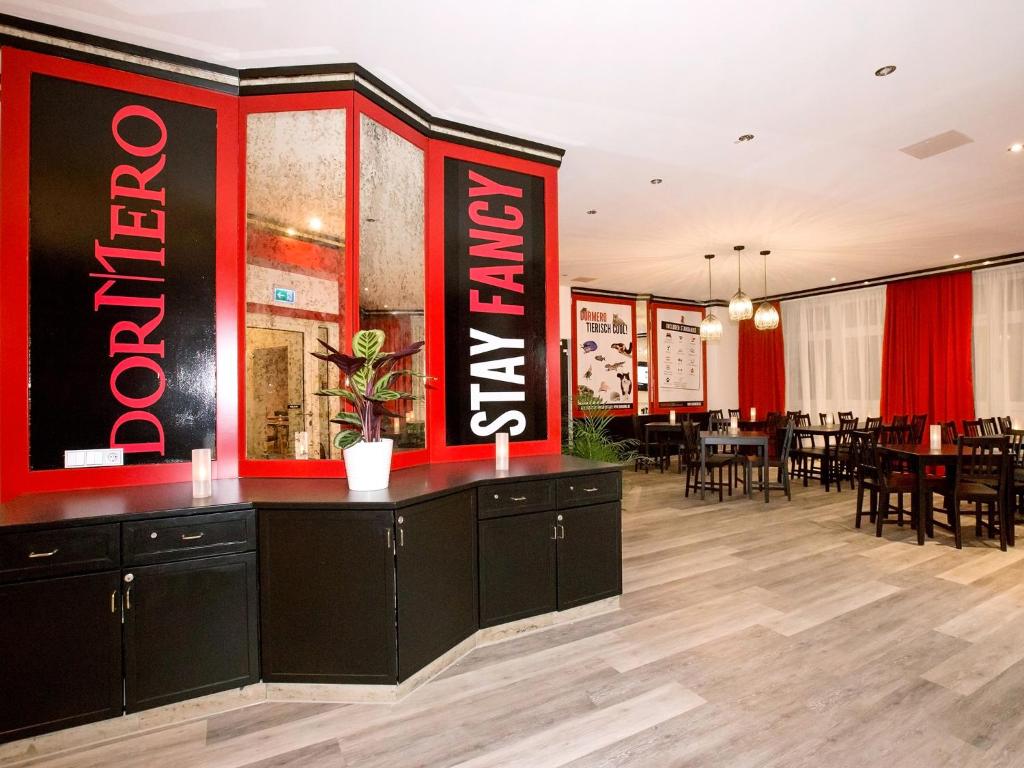 Posezení v ubytování DORMERO Hotel München-Kirchheim Messe
