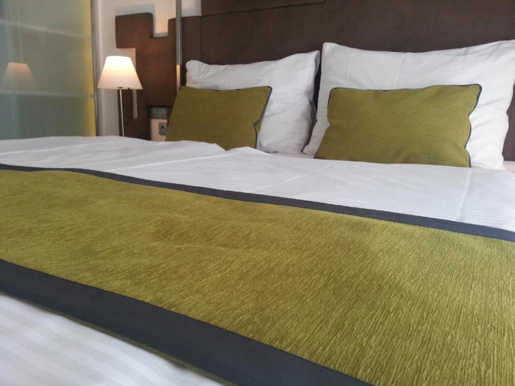 Pure White - Resim 20