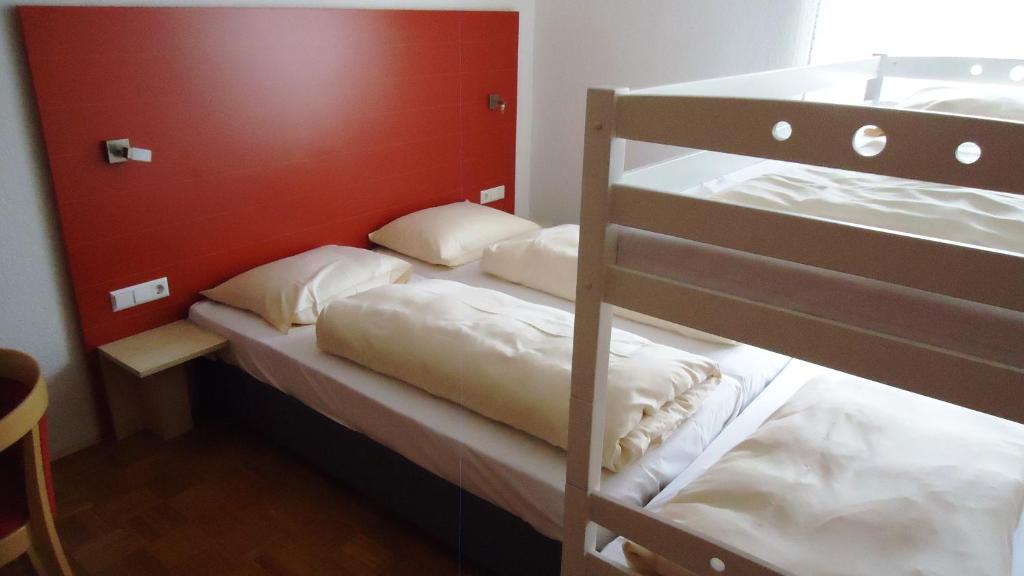Hotel Krone - Habitación Doble Con Litera - Casa De Huéspedes