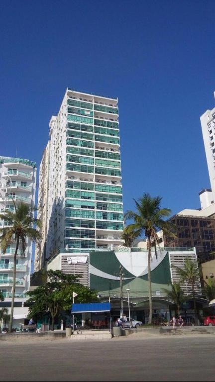  Ap 200m2 frente mar e 3 vagas de garagem