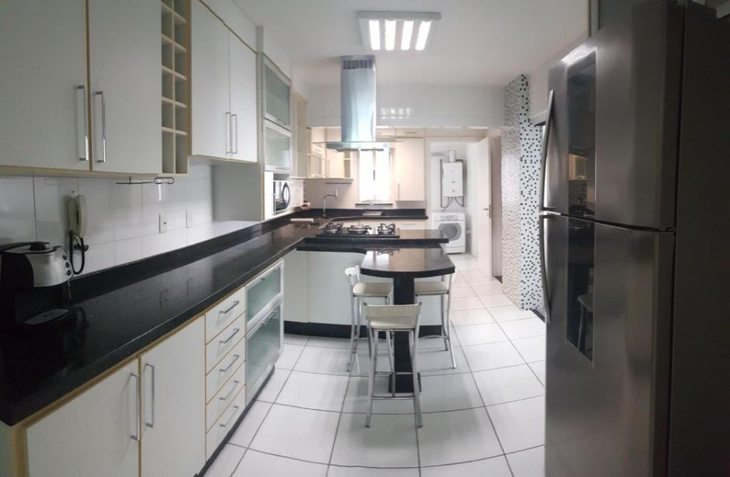  Ap 200m2 frente mar e 3 vagas de garagem