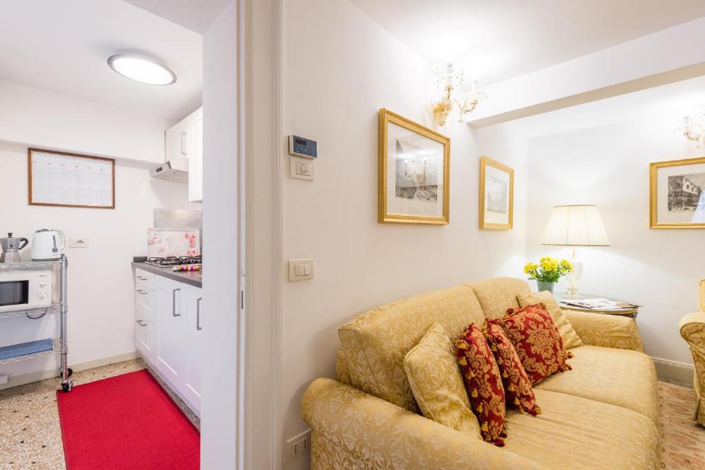 Ca' dei Cuori on the Grand Canal - 17