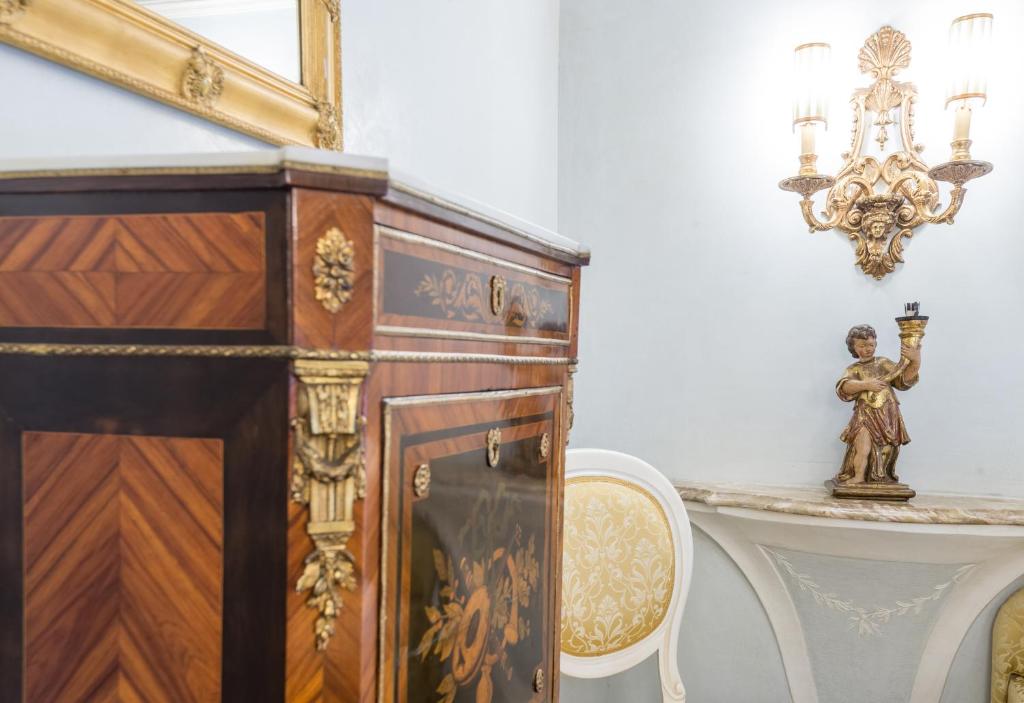 Ca' dei Cuori on the Grand Canal - 16