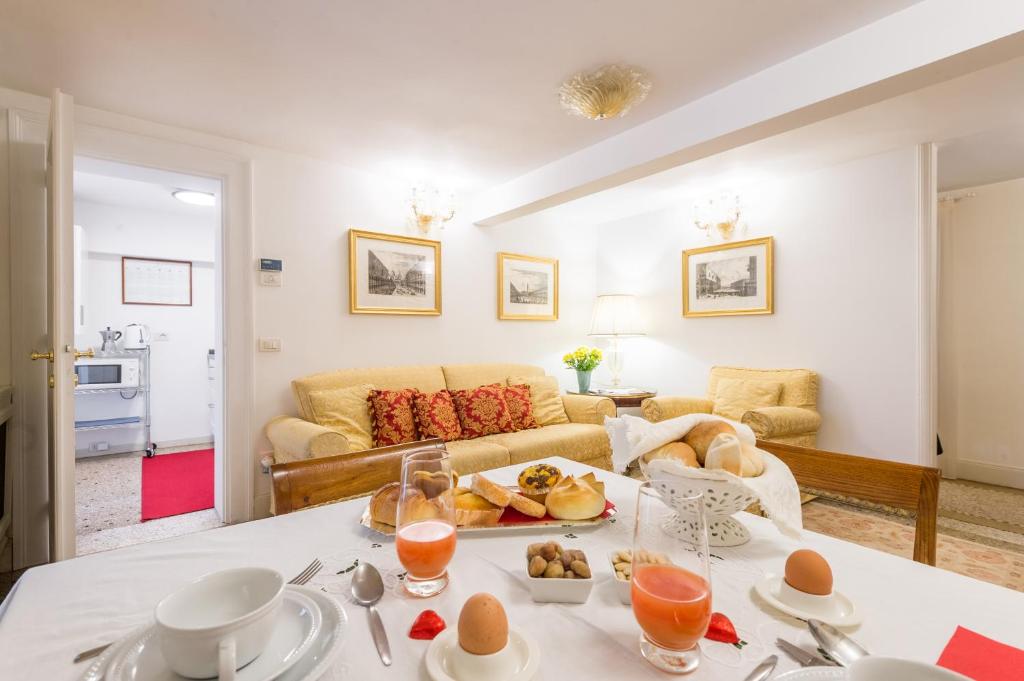 Ca' dei Cuori on the Grand Canal - 8