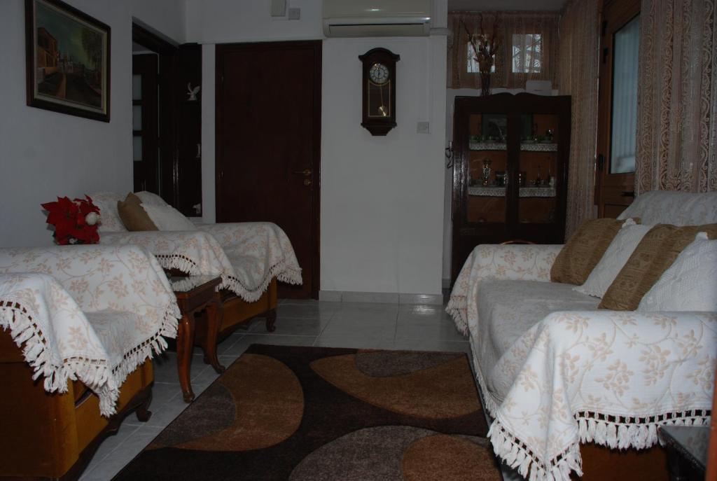 Postel nebo postele na pokoji v ubytování Kanarinis Apartments