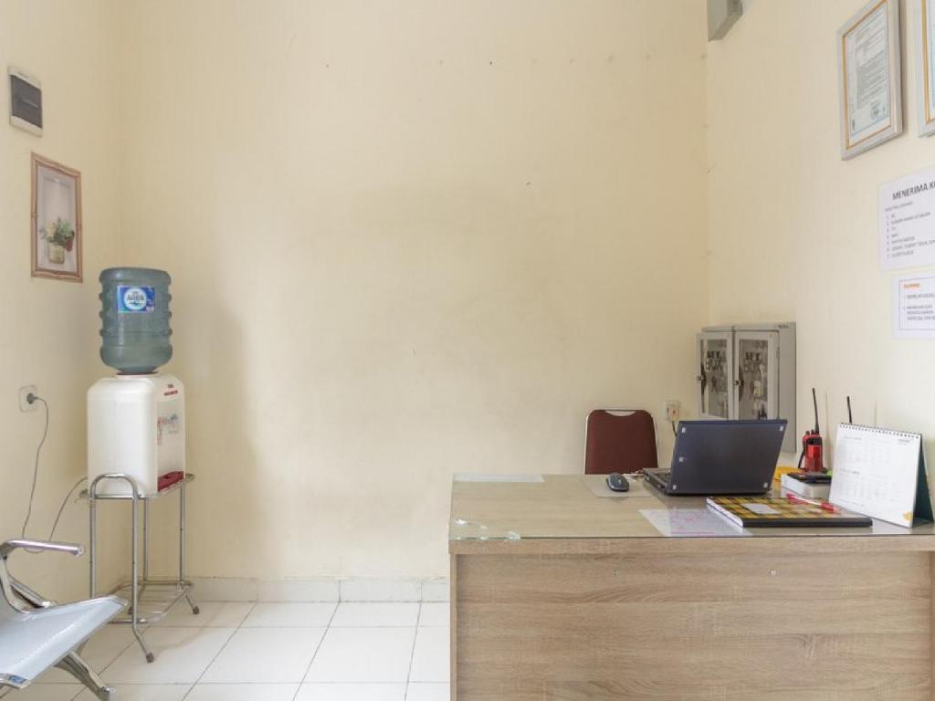 Fotografie z fotogalerie ubytování RedDoorz Plus near Taman Rasuna Menteng v destinaci Jakarta