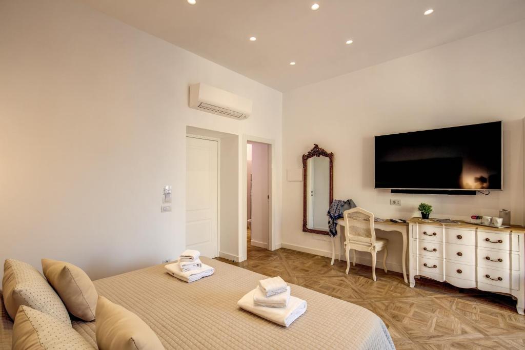 Sorrento Square Suites - 19