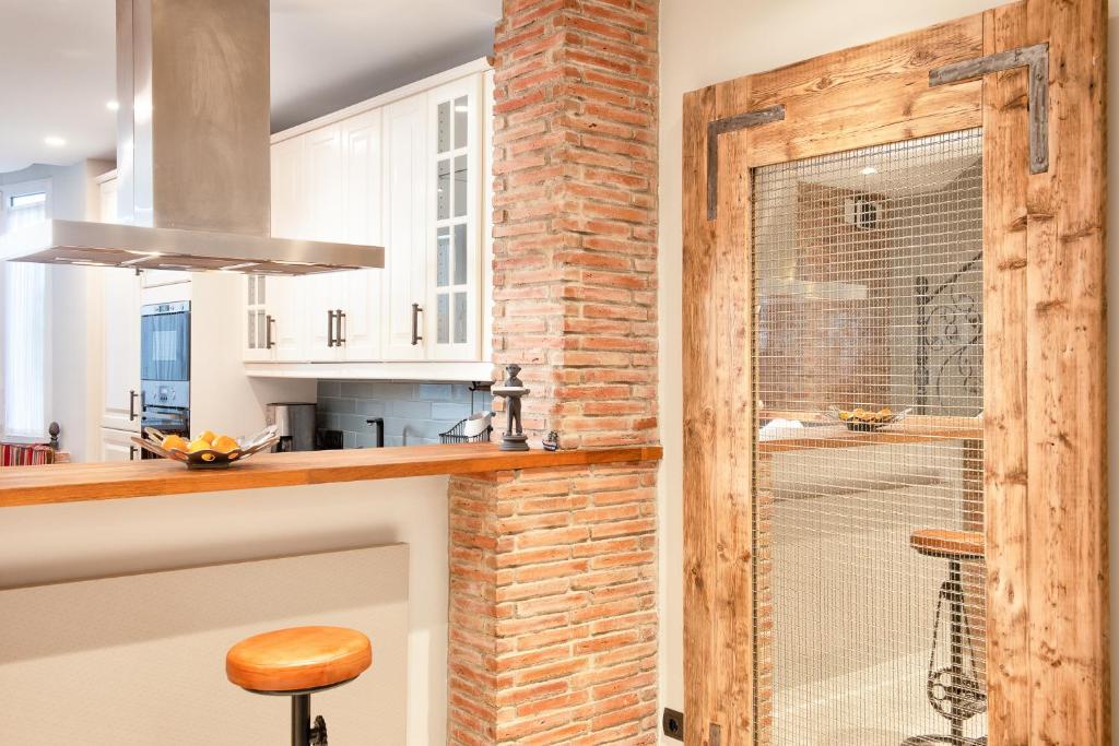 Kuchyňa alebo kuchynka v ubytovaní Marbella Center Beachfront with Private Patio