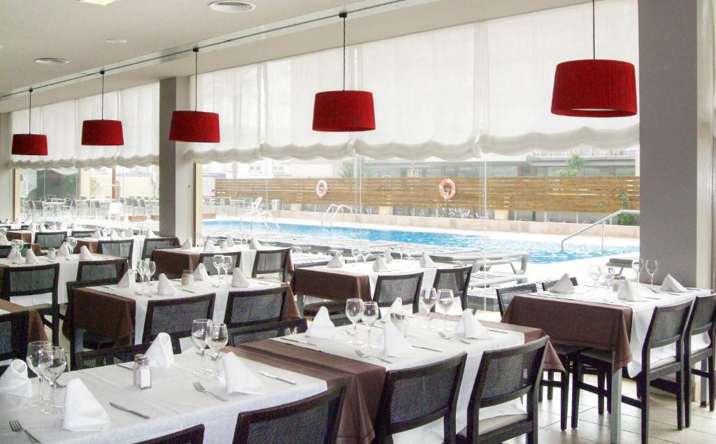 Bazén v ubytovaní Hotel Cesar Augustus alebo v jeho blízkosti