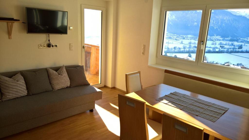 Výhľad na hory alebo výhľad na hory priamo z apartmánu