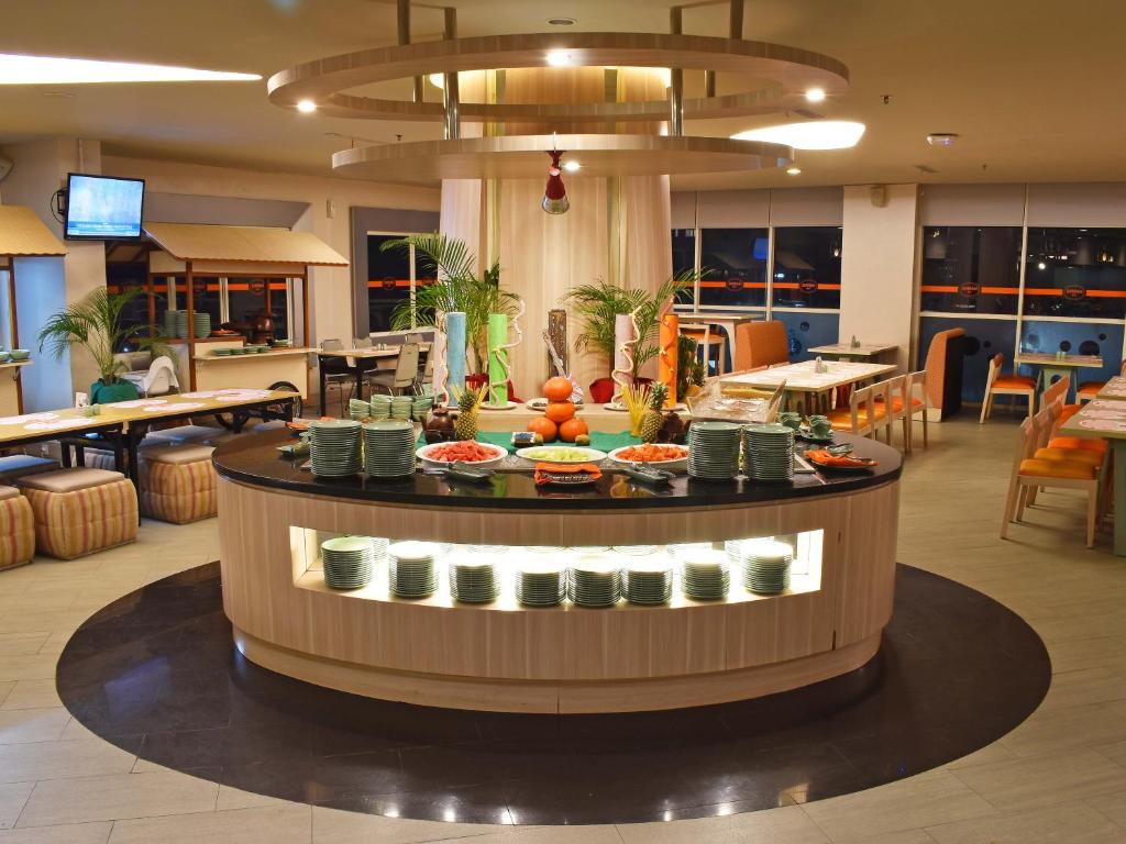 Restaurace v ubytování HARRIS Hotel & Conventions Ciumbuleuit Bandung