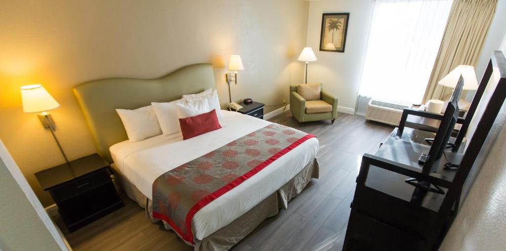 Plaza Hotel Fort Lauderdale - 