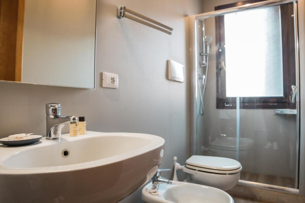 Koupelna v ubytování Hotel Cannaregio 2357