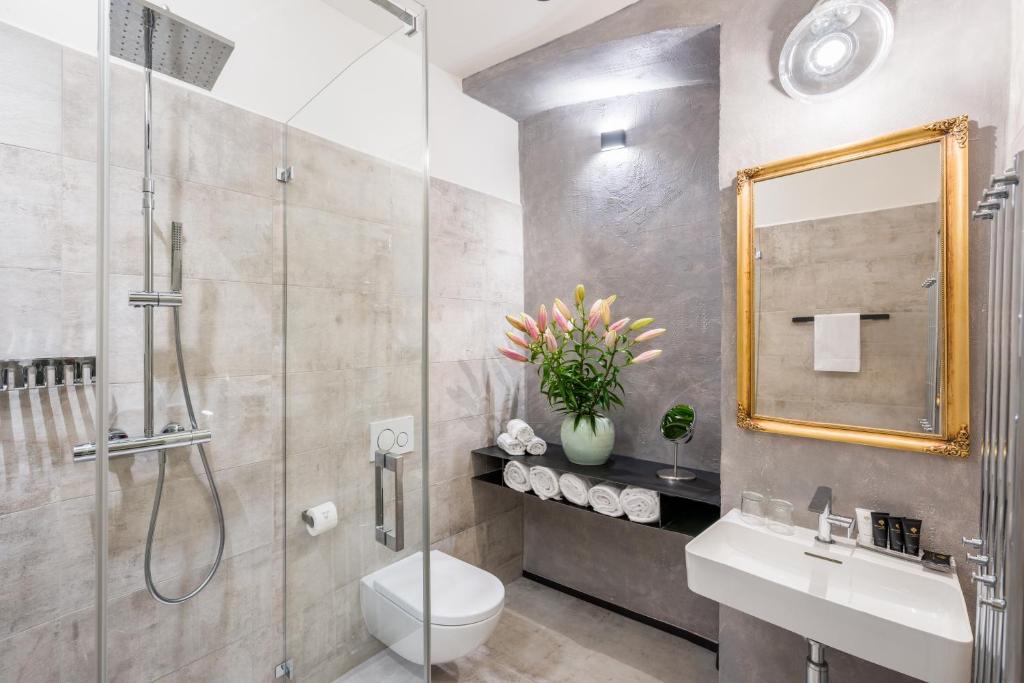 MOOo by the Castle - Resim 35